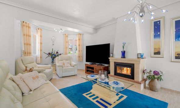 Herverkoop - 3. Vrijstaande villa - Algorfa - Costa Blanca Zuid