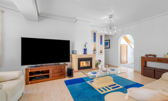 Herverkoop - 3. Vrijstaande villa - Algorfa - Costa Blanca Zuid