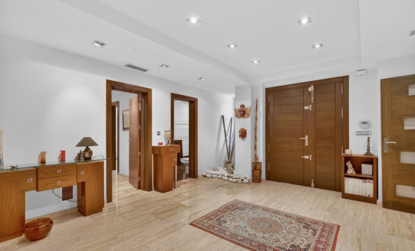 Herverkoop - 3. Vrijstaande villa - Santa Pola - Costa Blanca Zuid