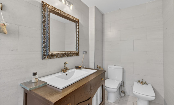 Herverkoop - 3. Vrijstaande villa - Santa Pola - Costa Blanca Zuid