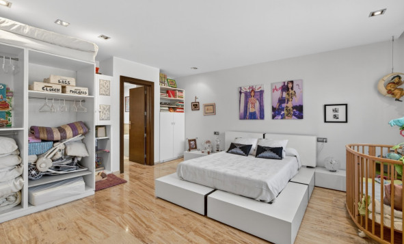 Herverkoop - 3. Vrijstaande villa - Santa Pola - Costa Blanca Zuid