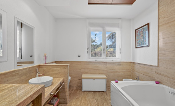 Herverkoop - 3. Vrijstaande villa - Santa Pola - Costa Blanca Zuid