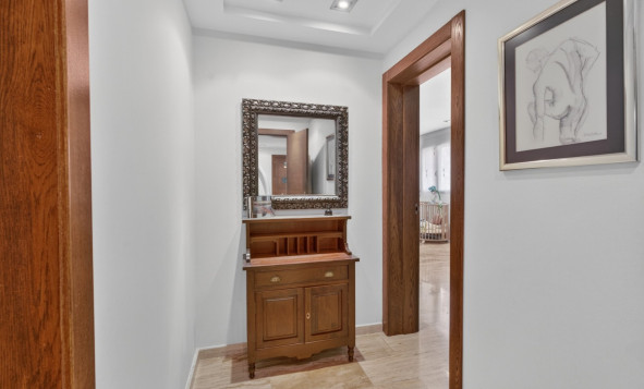 Herverkoop - 3. Vrijstaande villa - Santa Pola - Costa Blanca Zuid