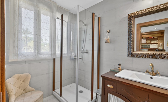 Herverkoop - 3. Vrijstaande villa - Santa Pola - Costa Blanca Zuid