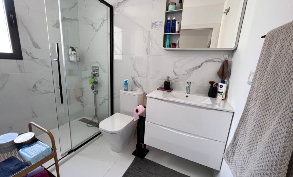 Reventa - 1. Apartamento / piso - San Miguel de Salinas - Costa Blanca Sur