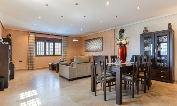 Herverkoop - 3. Vrijstaande villa - Los Montesinos - Costa Blanca Zuid