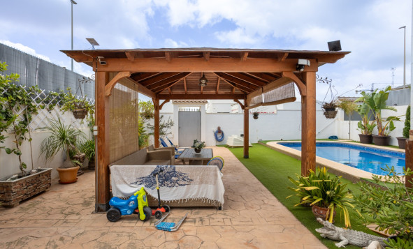 Herverkoop - 3. Vrijstaande villa - Los Montesinos - Costa Blanca Zuid