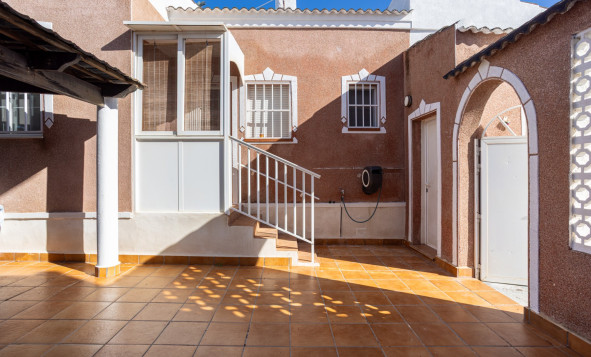 Herverkoop - 3. Vrijstaande villa - Torrevieja - Costa Blanca Zuid