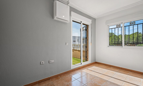 Herverkoop - 3. Vrijstaande villa - Orihuela Costa - Castillo de Don Juan