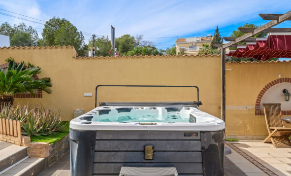 Herverkoop - 3. Vrijstaande villa - Orihuela Costa - Castillo de Don Juan