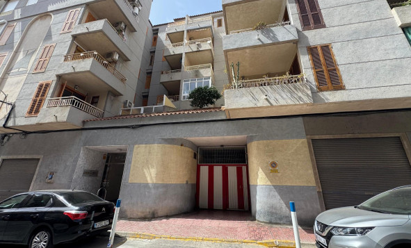 Herverkoop - Garaje - Torrevieja - Playa Acequion