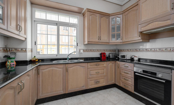 Herverkoop - 1. Appartement / flat - Torrevieja - Costa Blanca Zuid