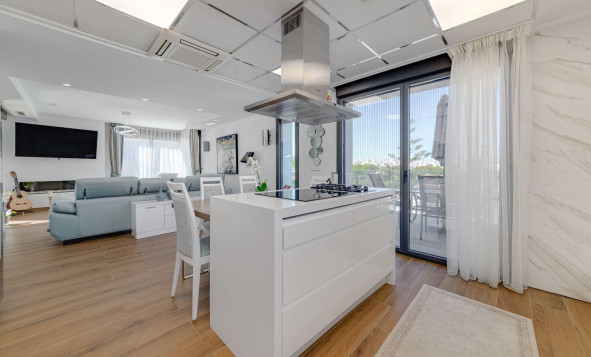 Herverkoop - 3. Vrijstaande villa - Torrevieja - Costa Blanca Zuid