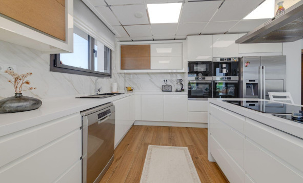 Herverkoop - 3. Vrijstaande villa - Torrevieja - Costa Blanca Zuid