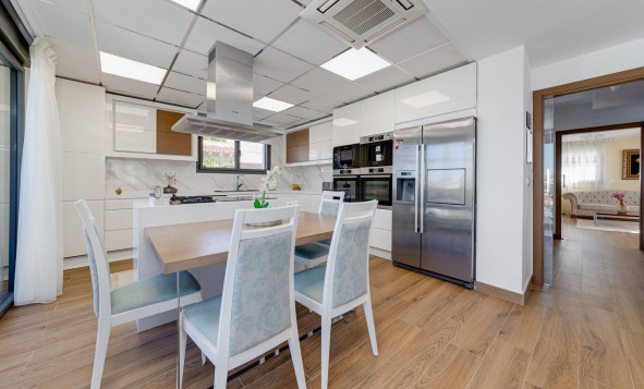 Herverkoop - 3. Vrijstaande villa - Torrevieja - Costa Blanca Zuid