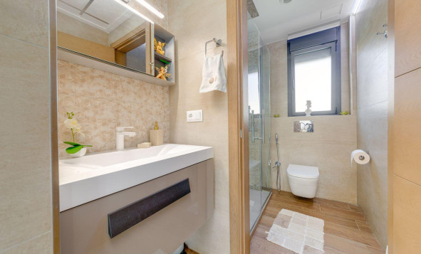 Herverkoop - 3. Vrijstaande villa - Torrevieja - Costa Blanca Zuid