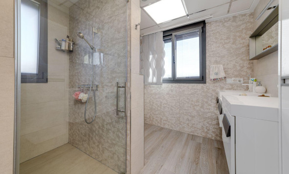 Herverkoop - 3. Vrijstaande villa - Torrevieja - Costa Blanca Zuid