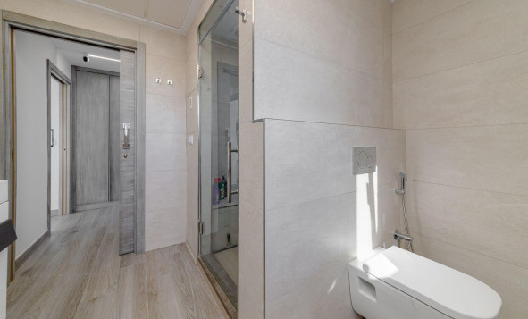 Herverkoop - 3. Vrijstaande villa - Torrevieja - Costa Blanca Zuid