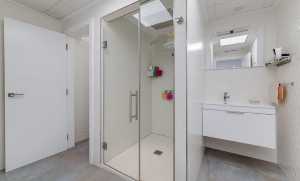 Herverkoop - 3. Vrijstaande villa - Torrevieja - Costa Blanca Zuid