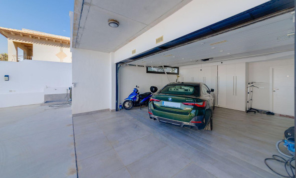 Herverkoop - 3. Vrijstaande villa - Torrevieja - Costa Blanca Zuid