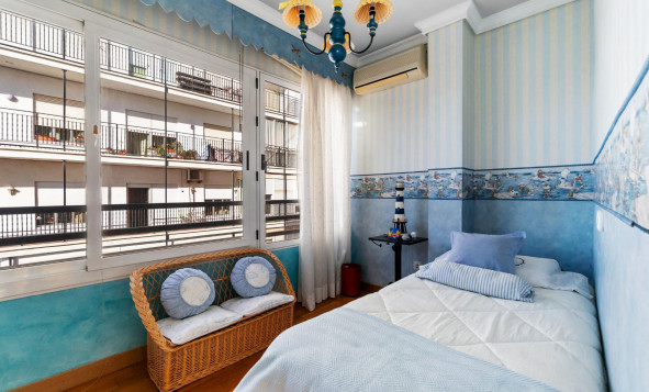 Herverkoop - 1. Appartement / flat - Torrevieja - CLUB NAUTICO TORREVIEJA