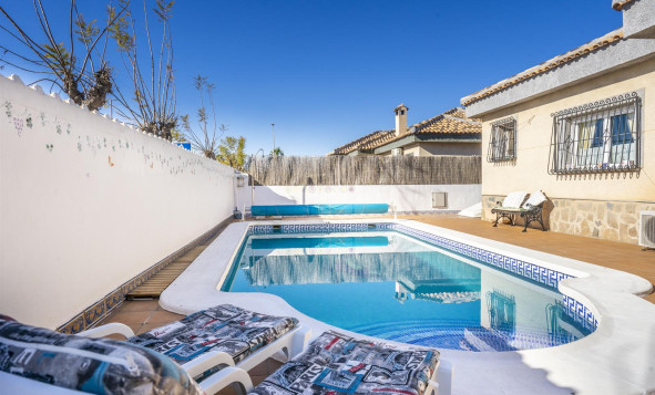 Herverkoop - 3. Vrijstaande villa - Gea y Truyols - Costa Calida