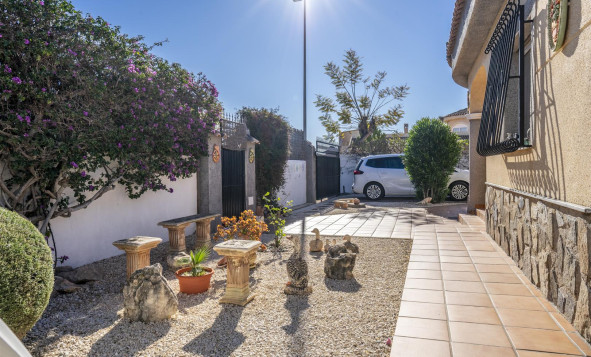 Herverkoop - 3. Vrijstaande villa - Gea y Truyols - Costa Calida