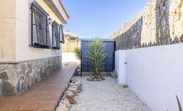 Herverkoop - 3. Vrijstaande villa - Gea y Truyols - Costa Calida