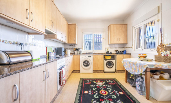 Herverkoop - 3. Vrijstaande villa - Gea y Truyols - Costa Calida