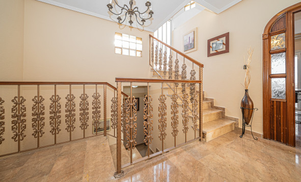 Herverkoop - 4. Halfvrijstaande villa - Torrevieja - Costa Blanca Zuid