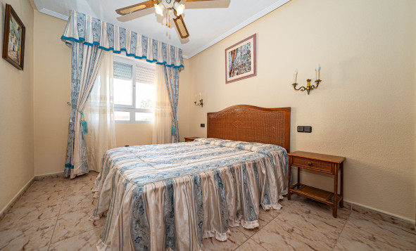 Herverkoop - 4. Halfvrijstaande villa - Torrevieja - Costa Blanca Zuid