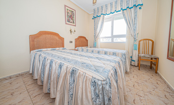 Herverkoop - 4. Halfvrijstaande villa - Torrevieja - Costa Blanca Zuid