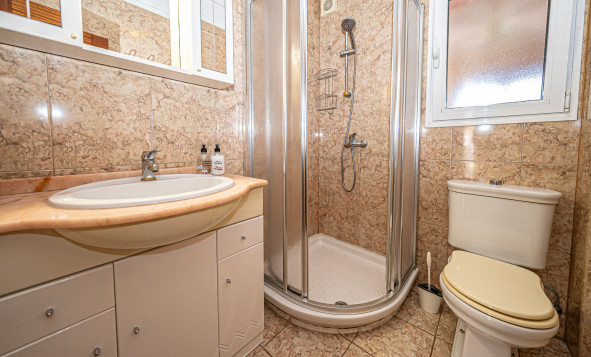 Herverkoop - 4. Halfvrijstaande villa - Torrevieja - Costa Blanca Zuid