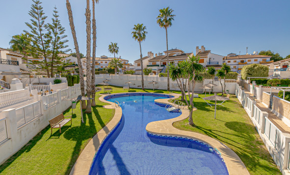 Herverkoop - 4. Halfvrijstaande villa - Mil Palmeras - Riomar