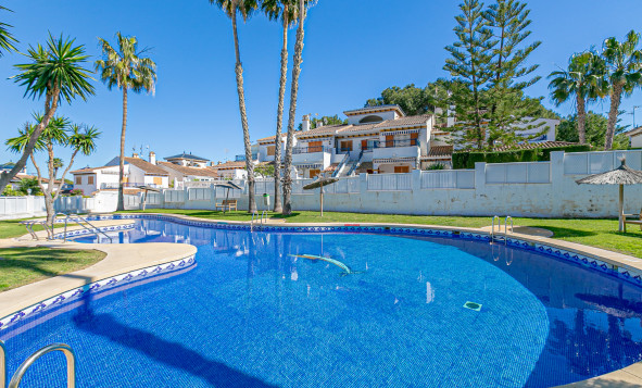 Herverkoop - 4. Halfvrijstaande villa - Mil Palmeras - Riomar