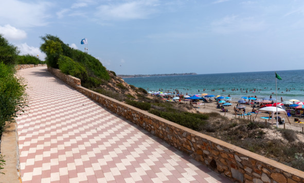 Herverkoop - 4. Halfvrijstaande villa - Mil Palmeras - Riomar