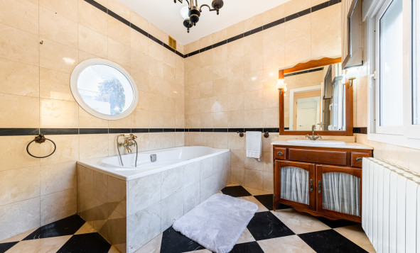 Herverkoop - 3. Vrijstaande villa - Dehesa de Campoamor - Costa Blanca Zuid