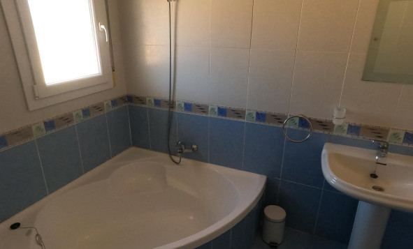 Herverkoop - 3. Vrijstaande villa - Algorfa - Costa Blanca Zuid