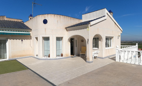 Herverkoop - 3. Vrijstaande villa - Algorfa - Costa Blanca Zuid