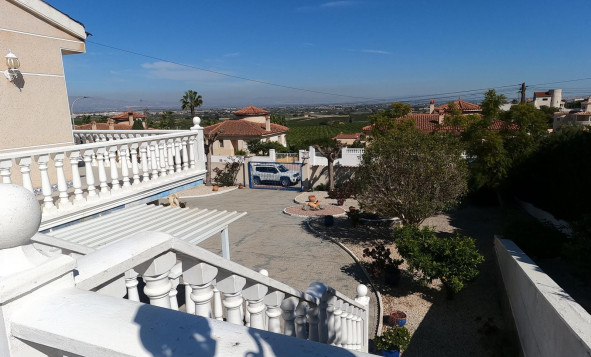 Herverkoop - 3. Vrijstaande villa - Algorfa - Costa Blanca Zuid