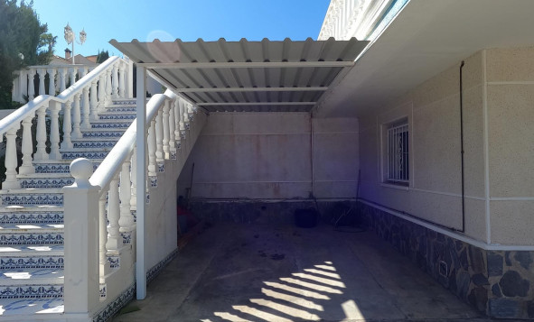 Herverkoop - 3. Vrijstaande villa - Algorfa - Costa Blanca Zuid