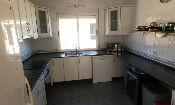 Herverkoop - 3. Vrijstaande villa - Algorfa - Costa Blanca Zuid