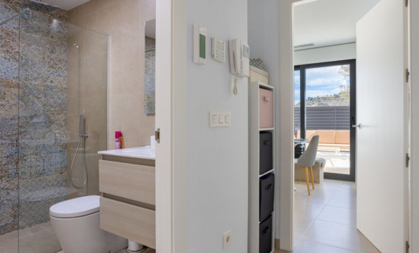 Herverkoop - 3. Vrijstaande villa - Benijófar - Costa Blanca Zuid