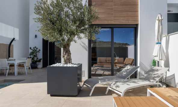 Herverkoop - 3. Vrijstaande villa - Benijófar - Costa Blanca Zuid