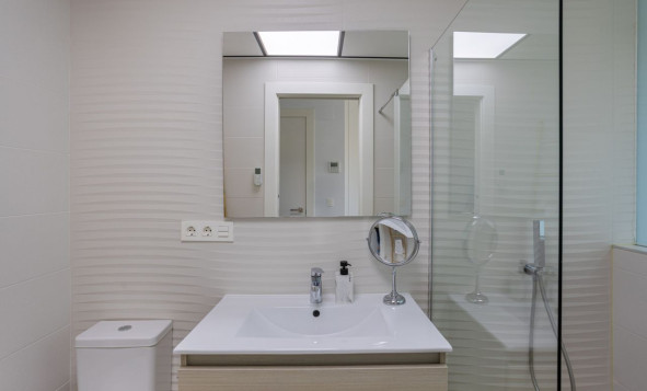 Herverkoop - 3. Vrijstaande villa - Benijófar - Costa Blanca Zuid