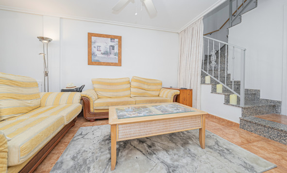 Herverkoop - 4. Halfvrijstaande villa - Cabo Roig - La Regia