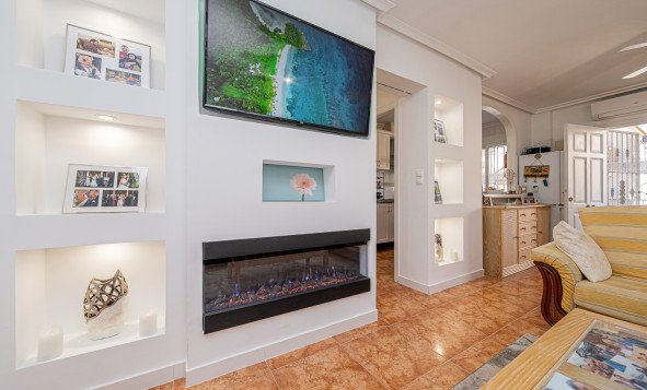 Herverkoop - 4. Halfvrijstaande villa - Cabo Roig - La Regia