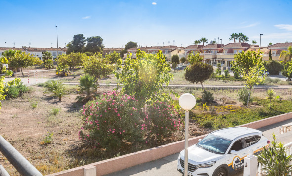 Herverkoop - 4. Halfvrijstaande villa - Cabo Roig - La Regia