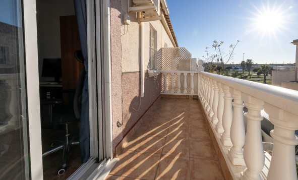 Herverkoop - 4. Halfvrijstaande villa - Cabo Roig - La Regia