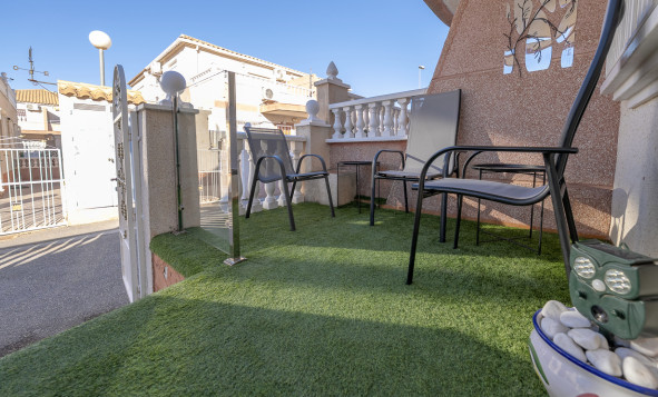 Herverkoop - 4. Halfvrijstaande villa - Cabo Roig - La Regia